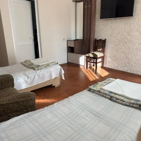 Hayots Ojakh Sevan Room photo
